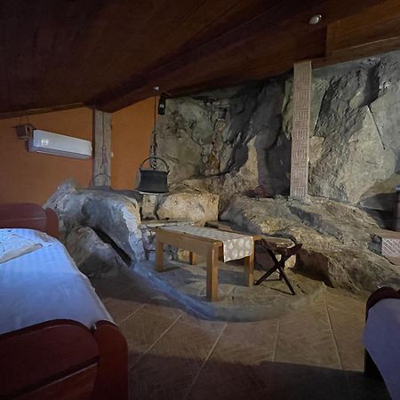 Cave Apartment Virpazar Εξωτερικό φωτογραφία