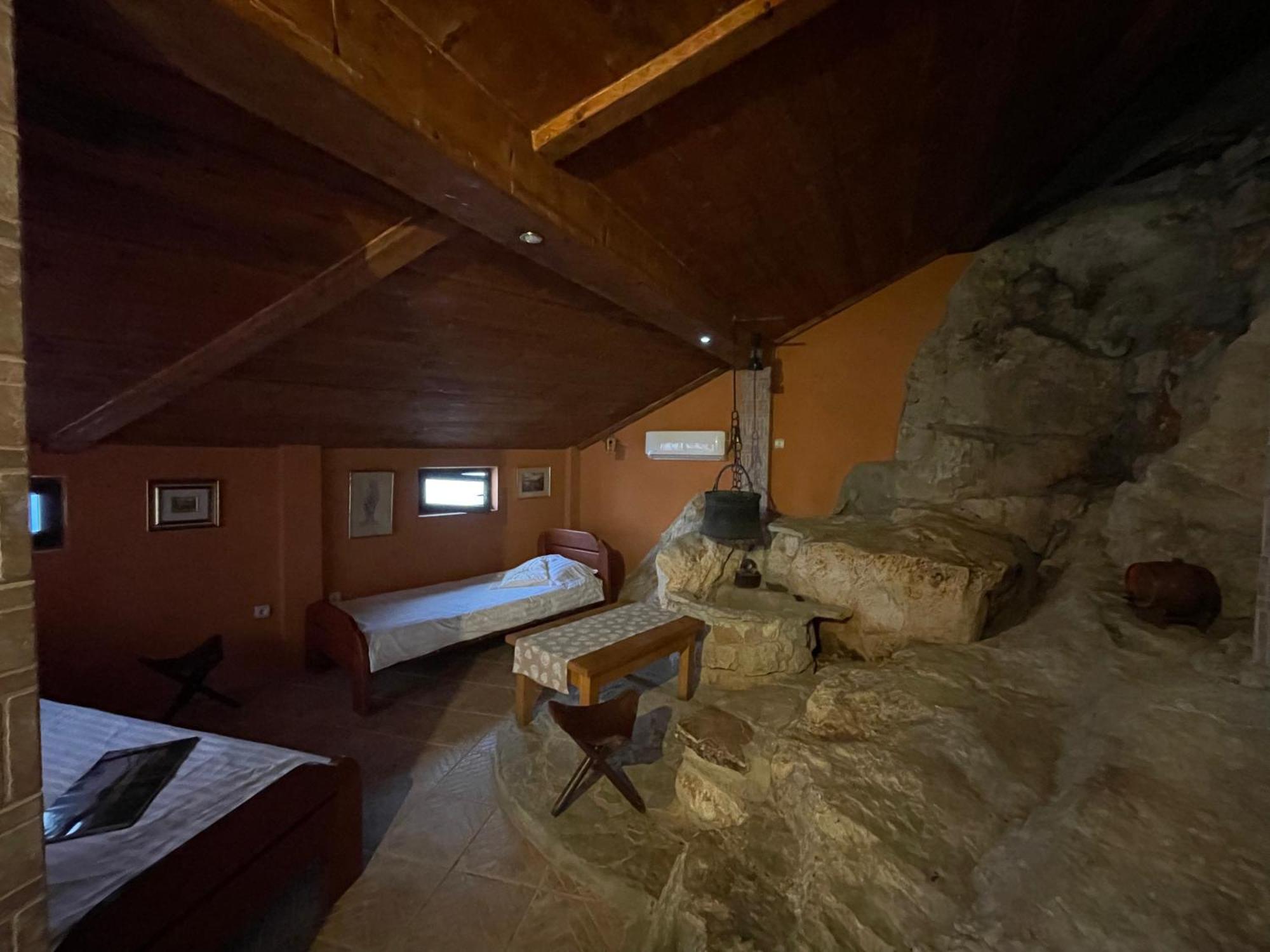 Cave Apartment Virpazar Εξωτερικό φωτογραφία